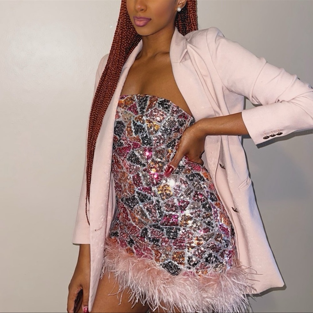 MEDIUM Sparkly embellished feather dress